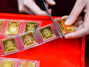 Tiêu dùng - Giá vàng đồng loạt giảm, một ngân hàng có "động thái lạ"