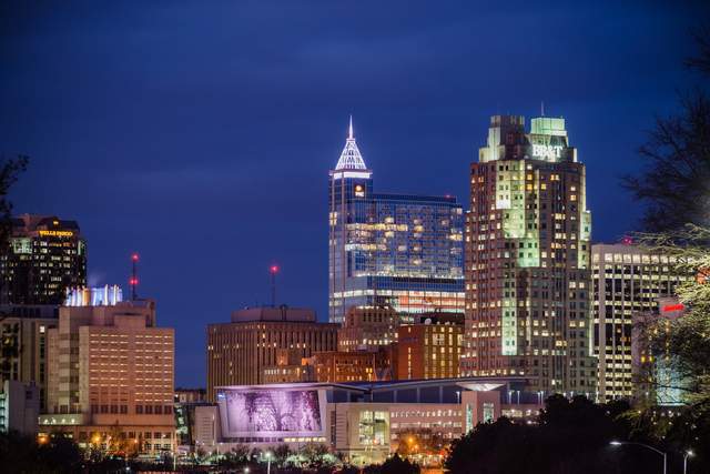 Càng xa đám đông, bạn càng gần chính mình, đó mới là khôn ngoan! - 2