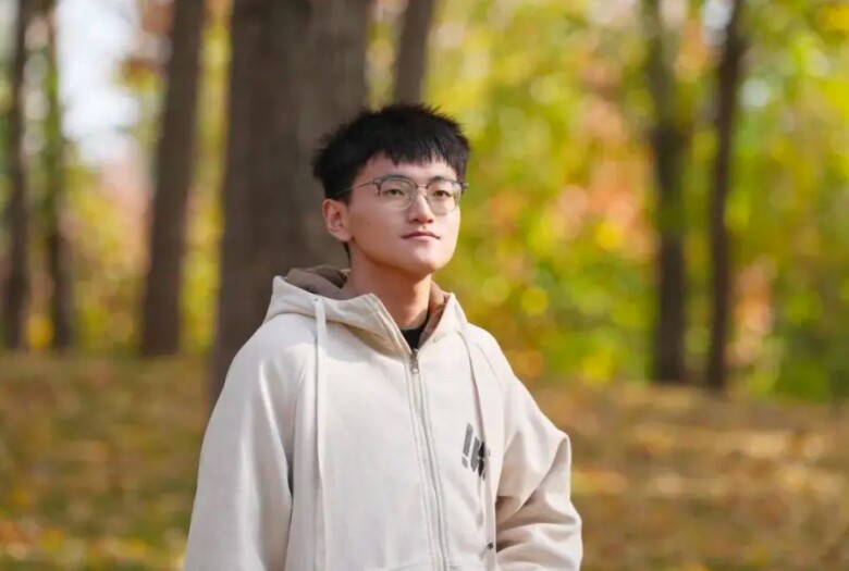 Sinh ra trong amp;#34;gia đình im lặngamp;#34;, chàng trai vượt mọi khó khăn trở thành nghiên cứu sinh trường danh tiếng bậc nhất - 2