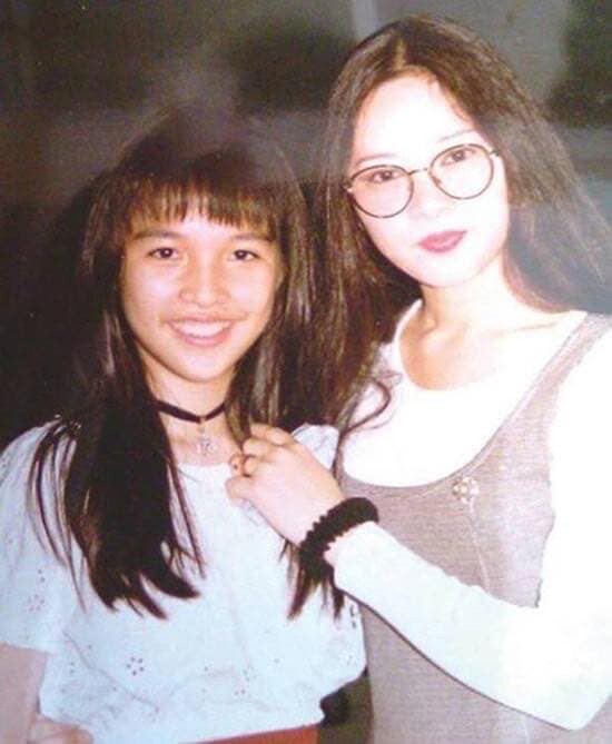 Hiền Thục chia sẻ ảnh bên đàn chị.