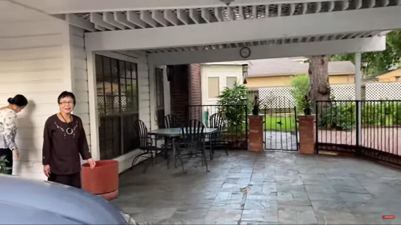 Chồng NSƯT Ngọc Huyền hé lộ về mẹ ruột đình đám khi ở nhà, danh ca U80 sống trong biệt thự hàng trăm m2 - 8