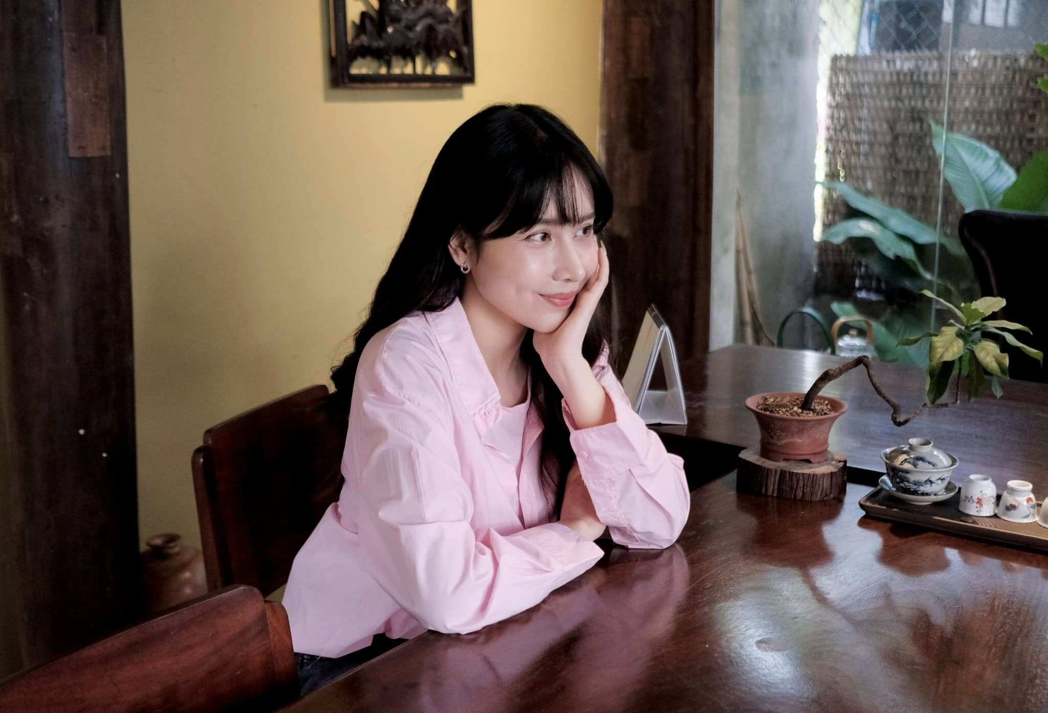 Sau sóng gió, cô vẫn tin vào tình yêu và muốn có người đàn ông bên cạnh.