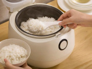 Nhà đẹp - Cơm chín có phải rút điện ra ngay không? Nhiều người làm sai lâu nay mà không biết!