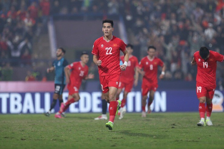 Tiến Linh nhờ vậy đã có 4 bàn thắng ở AFF Cup năm nay. 