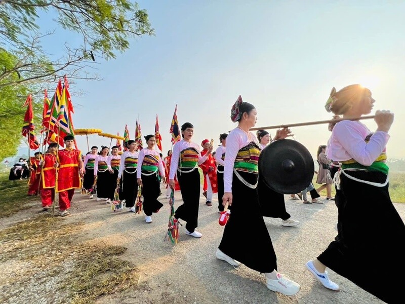 Đây là vùng đất “địa linh nhân kiệt” với diện tích 146,8 km2. Tuy nhỏ bé nhưng Thanh Hóa lại nằm trong khu vực chịu ảnh hưởng của vùng kinh tế trọng điểm Bắc Bộ với nhiều yếu tố tiềm năng để phát triển về mọi mặt, thu hút dân cư đông đúc. 