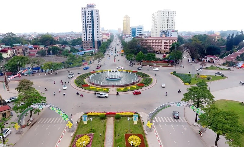 Phường Quang Trung là một trong những phường trung tâm của TP Thái Nguyên, tỉnh Thái Nguyên với diện tích 1,57 km2. Phường có vị trí địa lý đặc biệt, là đầu mối giao lưu kinh tế xã hội quan trọng trên địa bàn thành phố với các tuyến đường bộ liên tỉnh, nội thị.
