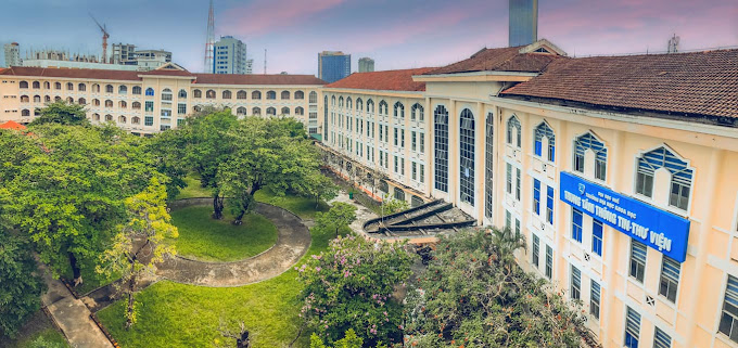 Khu thư viện rộng lớn của trường