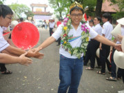 Tin tức - Quán quân Olympia chia sẻ chiến thuật trở thành "nhà vô địch" khi vừa trở về quê nhà