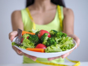 Sức khỏe - 7 thực phẩm có hàm lượng calo thấp giúp giảm cân hiệu quả