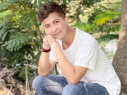 Tin tức - Chàng trai Long An may vá, thêu thùa, nấu ăn thoăn thoắt chỉ bằng 2 ngón tay