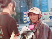 Tin tức - Thấy cụ ông lang thang bán vé số, nhân viên quán buffet mời vào ăn rồi sẵn sàng “phá luật” khiến cụ rơi nước mắt