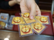 Tin tức - Giá vàng tiếp tục giảm sâu