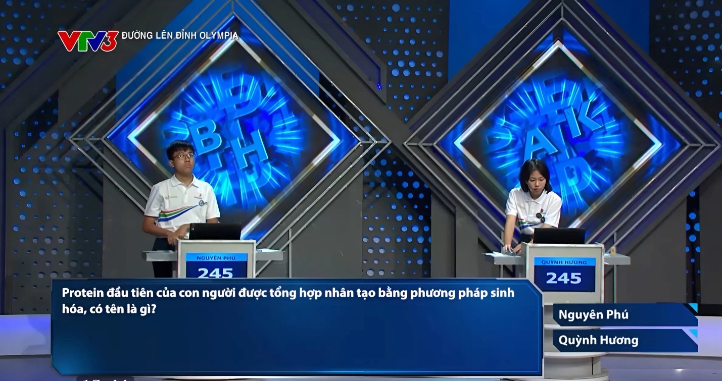 Nguyên Phú và Quỳnh Hương đối đầu ở câu hỏi phụ