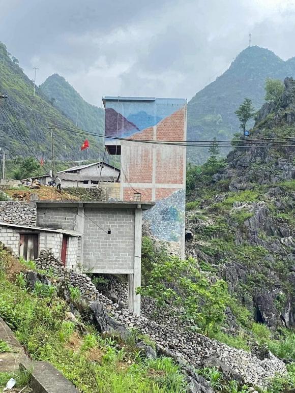 Nhìn từ xa cũng khó có thể phân biệt thật giả