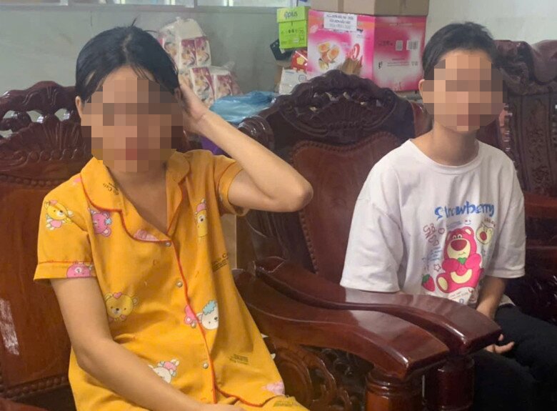 Chị em D. và T. Ảnh: E.X