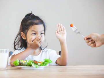 Trẻ biếng ăn cách mấy cũng khắc phục được, chỉ cần áp dụng những cách sau