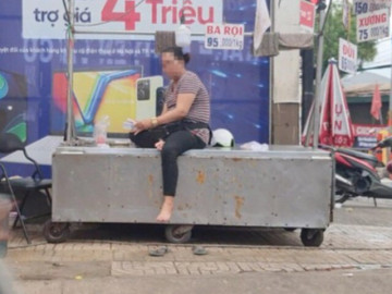 Bí mật đằng sau trẻ em ăn xin ở TP.HCM - Kỳ 3: Bà trùm cung cấp vé số