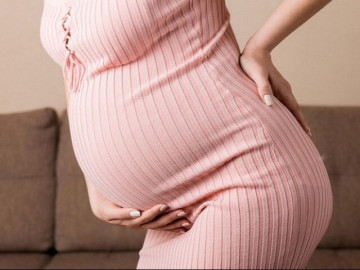 Nhức đầu, phù chân 3 tháng cuối thai kỳ là hiện tượng bình thường hay bệnh lý nguy hiểm?