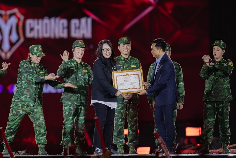 VTV trao tặng bằng khen cho chương trình Anh trai vượt ngàn chông gai.