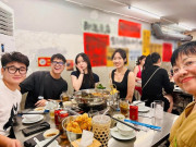 Giải trí - Con trai NSND Công Lý sợ mẹ chủ tịch ở nhà bơ vơ một mình, quyết đưa Thảo Vân đi chơi cùng hội bạn