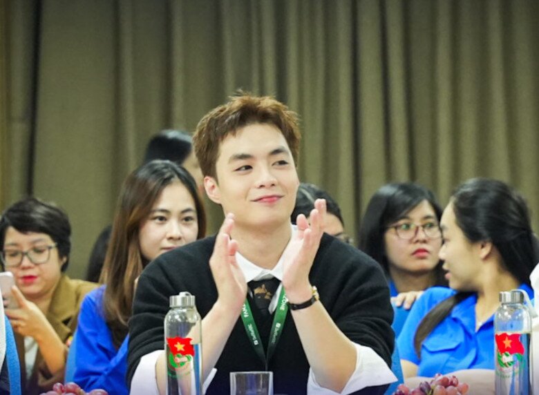 Negav hiện nhận về nhiều tranh cãi trái chiều trên mạng xã hội.