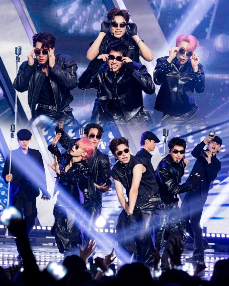 Anh trai say hi là đối thủ của Anh trai vượt ngàn chông gai vì có nhiều điểm chung trong format.