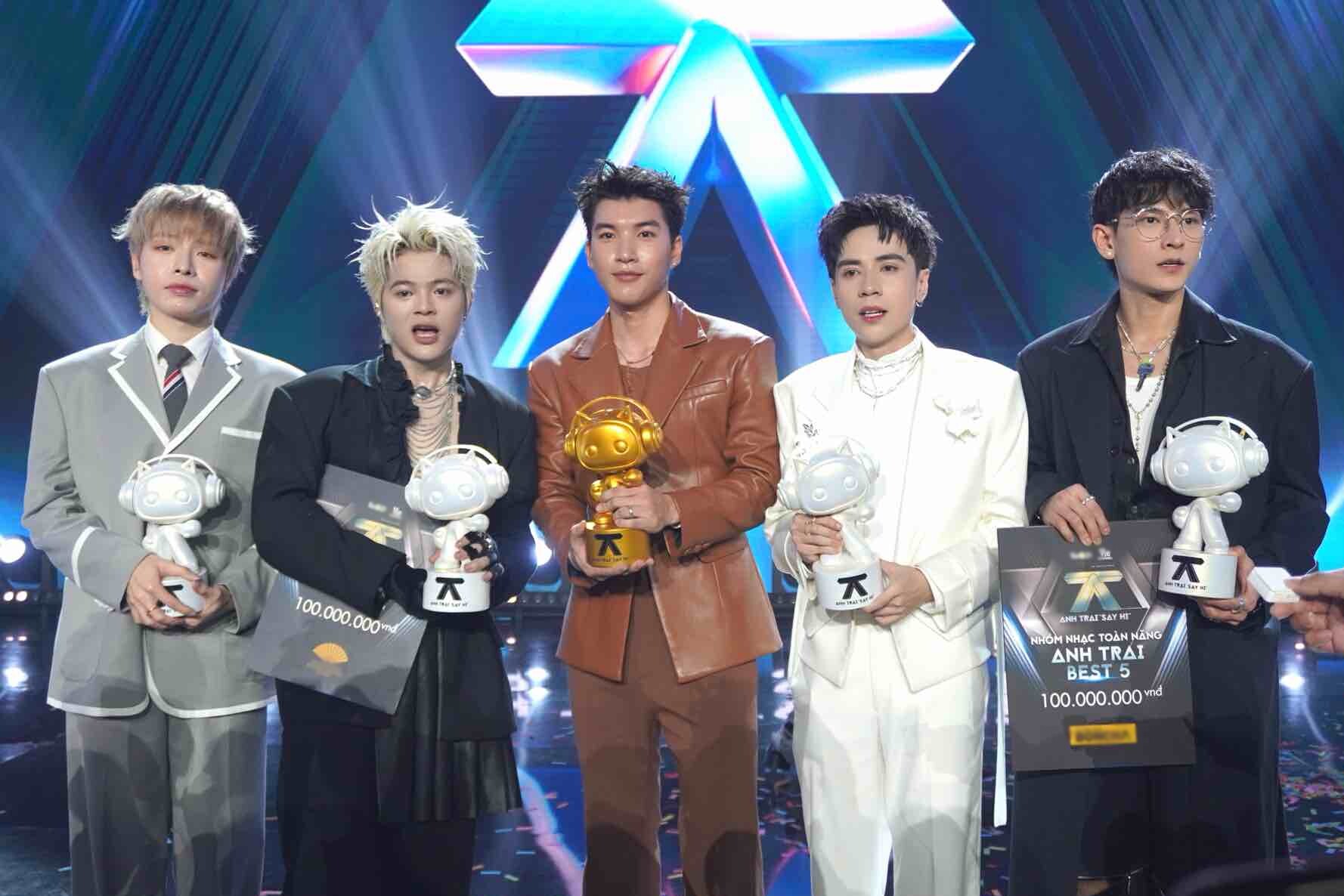 HIEUTHUHAI là Quán quân đầu tiên của Anh trai say hi.