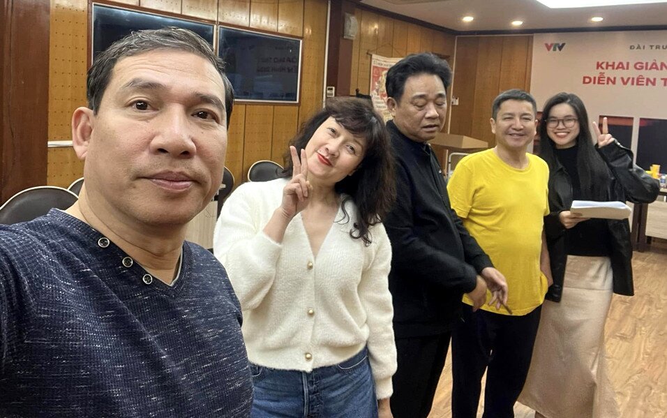 NSƯT Quang Thắng tiết lộ kịch bản Táo Quân 2025 có nhiều điểm mới, bám sát vấn đề thời sự và đời sống.