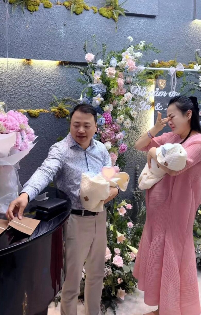Shark bình - chi bảo đón con về nhà ở tuổi trung niên người khiến vợ khóc nấc người bảo vệ bà xã từng bước - 2