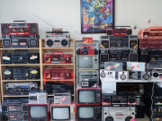 Lifestyle - Giữa lòng Sài Gòn có khu chợ mệnh danh "thiên đường đồ cũ", có thể tìm thấy những món đồ tưởng như "tuyệt chủng"