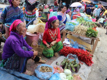 Lên Hà Giang đi Chợ Lùi độc đáo: Khách tuyệt đối không được mặc cả vì một lý do