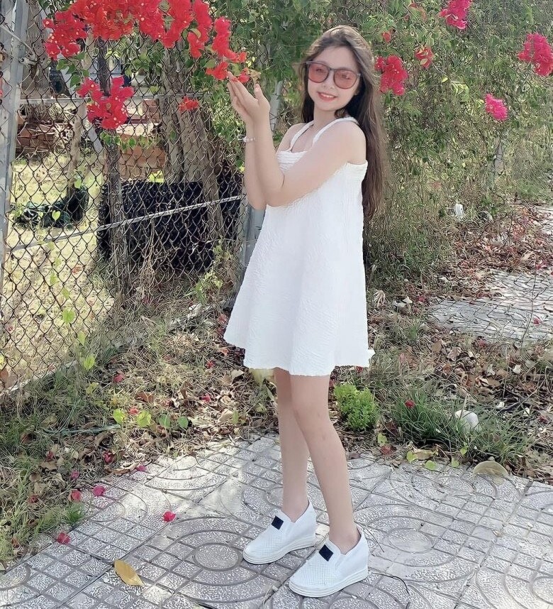 Elly Trần cao 1m68, tương lai Mộc Trà sẽ vượt mẹ.