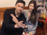 Yêu con - Bố U60 trẻ đẹp trai bị nhầm là người yêu của con gái, lúc mẹ xuất hiện, tất cả vỡ òa