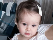 Yêu con - Con gái DV Lan Phương và chồng Tây gần 9 tháng tuổi xinh như thiên thần, da trắng, mắt xanh, mũi cao vút