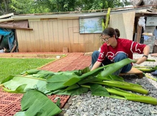 Trang Trần sang Mỹ bưng phở, cắt cỏ thuê, làm lao công kiếm tiền cho con đi châu Âu - 6