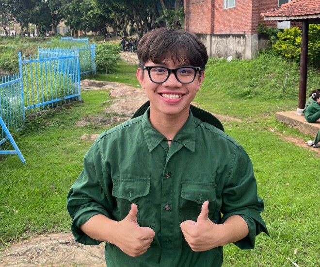 Vừa trải qua kỳ học quân sự, Lộc sẵn sàng tâm thế bước vào những môn học chuyên ngành về Y khoa. Dự định trong tương lai, nam thủ khoa chọn theo lĩnh vực Tai - Mũi - Họng.