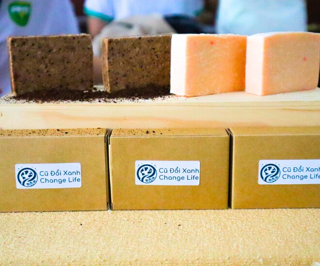 Xà phòng sau khi được tái chế từ dầu ăn thừa vừa là sản phẩm xanh, hướng đến sự an toàn cho người sử dụng, lại có khả năng tẩy rửa không kém xà phòng công nghiệp thông thường.