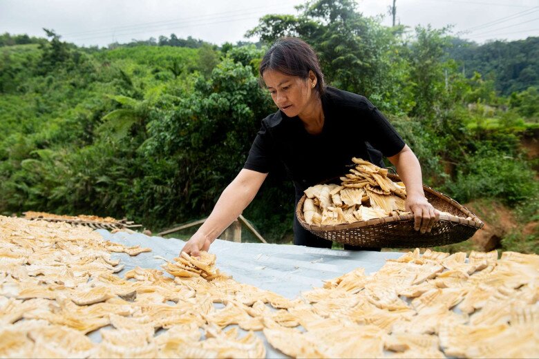 Măng khô là món đặc sản không thể bỏ qua khi ghé thăm những vùng núi cao.