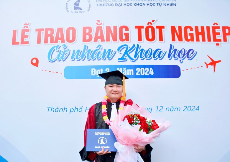 Minh Tâm chọn cách ôn tập và nắm vững kiến thức ngay trong quá trình học, tránh tình trạng nước đến chân mới nhảy và bị dồn kiến thức trước ngày thi. 