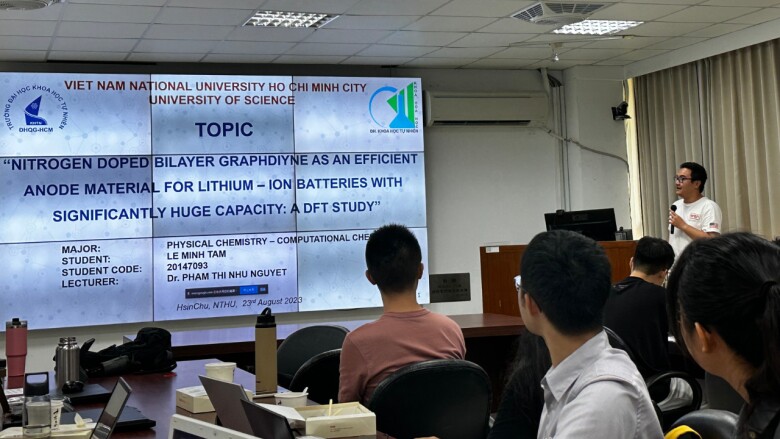 Để đề tài nghiên cứu khoa học đạt điểm 10, Minh Tâm đã đánh đổi rất nhiều thời gian tìm tòi, học hỏi từ tài liệu trong và ngoài nước.