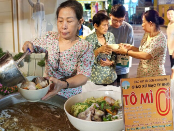 Ở Sài Gòn có một tiệm ăn 0 đồng vào mỗi tối, lan toả "vitamin tích cực", làm ấm lòng người lao động nghèo