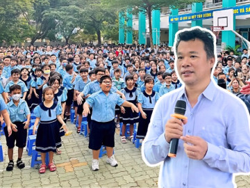 Gặp thầy giáo 30 năm làm bạn với trẻ em đường phố ở Sài Gòn, giúp nhiều học sinh đổi đời nhờ lòng tận tâm