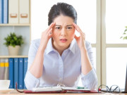 Sức khỏe - Cô gái trẻ bị điếc đột ngột từ dấu hiệu rất thường gặp ở dân văn phòng nhưng nhiều người lại bỏ qua