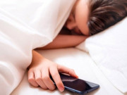 Sức khỏe - Đâu là nơi đặt điện thoại khiến sức khỏe bị bào mòn? Nhiều người nghĩ là túi quần nhưng đáp án lại gây bất ngờ