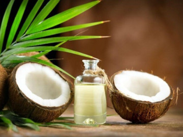 Dầu dừa tự nhiên rất tốt, vậy khi bôi vào cô bé có giúp giảm khô rát khi yêu?