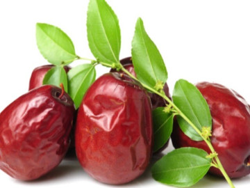 Bé trai 2 tuổi nguy kịch sau khi ăn loại quả được ví như kim cương đỏ cho sức khỏe, bán rất nhiều ở chợ Việt