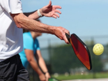 Từ trường hợp đột quỵ khi chơi pickleball, chuyên gia cảnh báo các nguy cơ dễ cướp đi tính mạng nhanh chóng