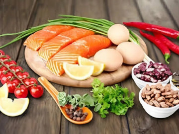 Ăn uống thế nào để bảo vệ sức khỏe mùa lạnh? Nhiều thực phẩm rẻ tiền, cực tốt bán đầy chợ nhưng người Việt ít dùng