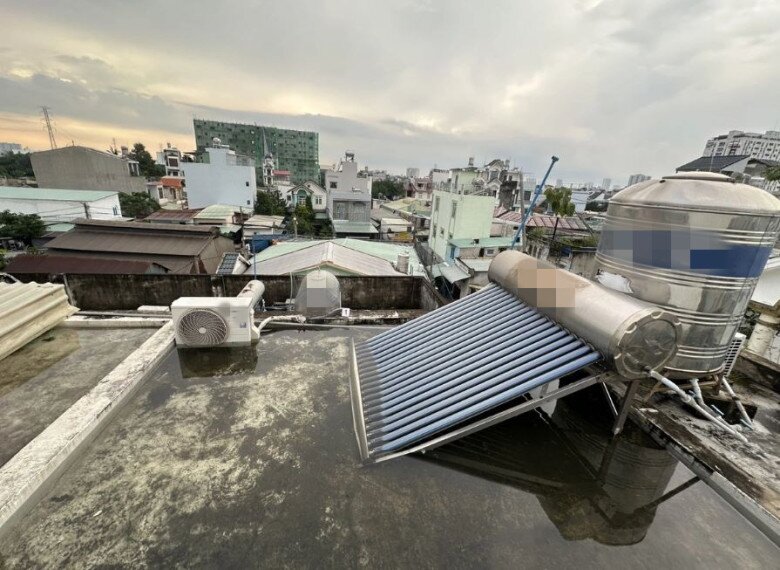 AC condenser submerged in water