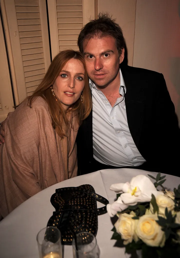 Gillian Anderson và Mark Griffiths.